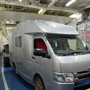 ハイエースバン TRH200V