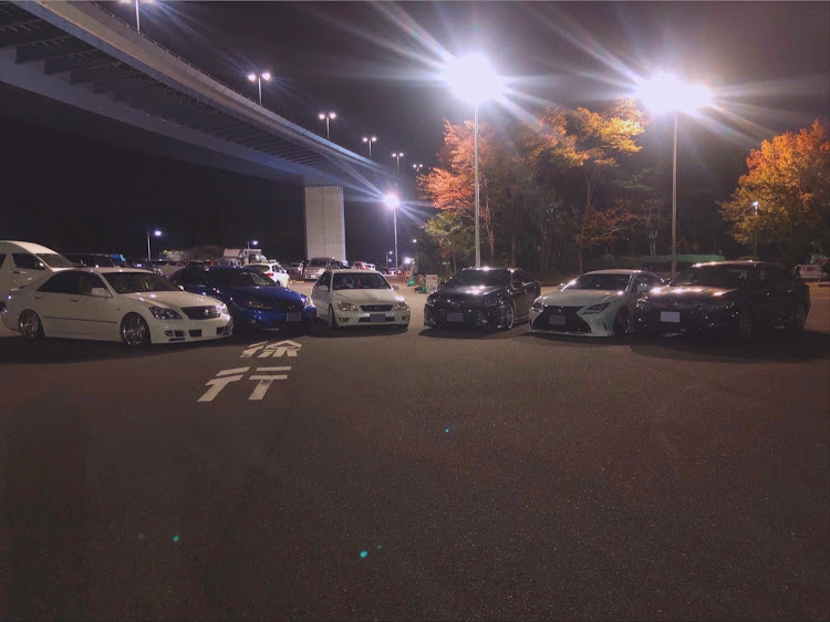 ISのLEXUS IS・Fスポーツ・11月もよろしくお願いします・紅葉に関するカスタム事例の投稿画像2枚目
