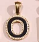 Collier Lettre Goutte d'Huile Bord Doré Acier Inoxydable Bijou Tendance Personnalisable Élégant et Durable Cadeau Femme