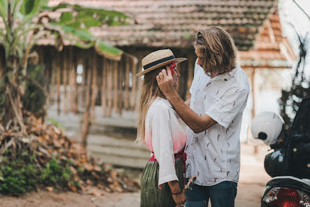 Fotógrafo de casamento Alya Malinovarenevaya (alyaalloha). Foto de 19 de fevereiro 2019