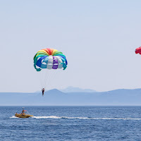 Parasailing di 