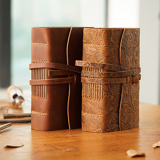 Title 1, Real leather notebook for elegant writing. Expe...