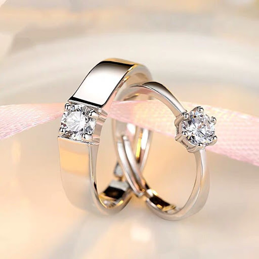 Title 5, European and American Couple Rings to express y...