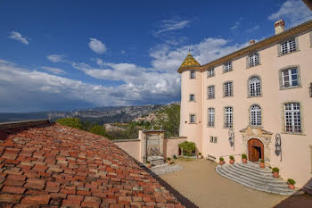 château à Moustiers-Sainte-Marie (04)