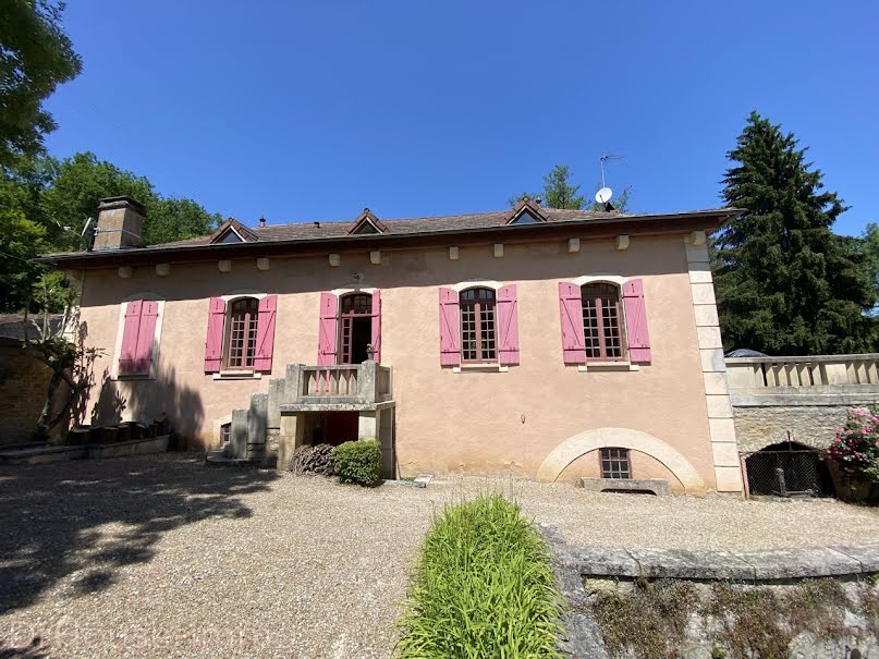 Vente maison 7 pièces 192 m² à Noyers (89310), 433 000 €