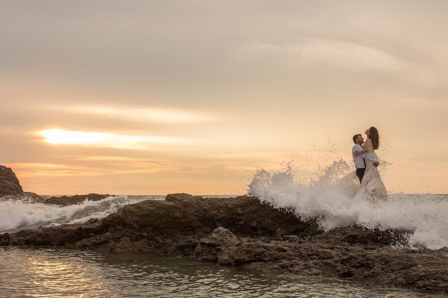 Fotógrafo de casamento Krizia Guerrero (fotografiakgb). Foto de 5 de julho 2016