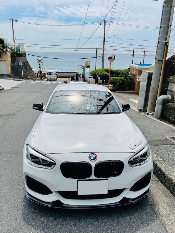 1シリーズ ハッチバックのビーマー女子・M 140i・BMW1シリーズ・海沿いドライブ・私のアーシングもに関するカスタム事例の投稿画像1枚目