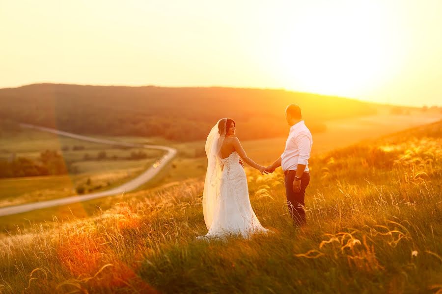 Fotografo di matrimoni Vladimir Uzryutov (sensestudio). Foto del 17 luglio 2014