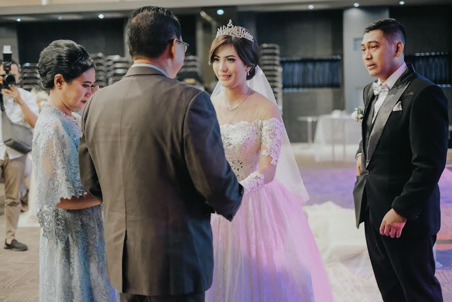 Wedding photographer Tomy Damara (tomydamara13). Photo of 24 October 2019