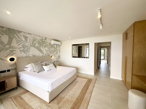 Apartment with terrace and pool 2