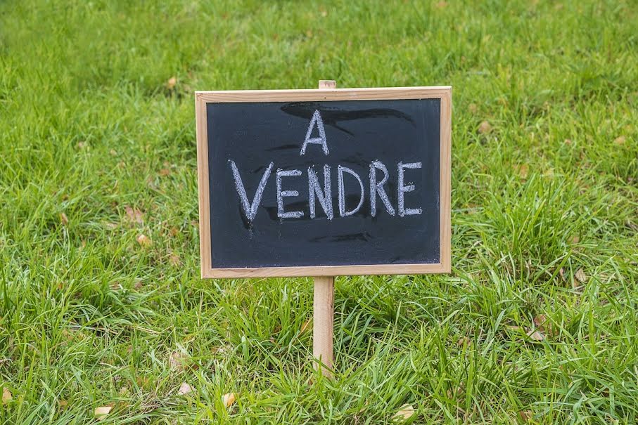 Vente terrain  1000 m² à Hangest-en-Santerre (80134), 39 600 €