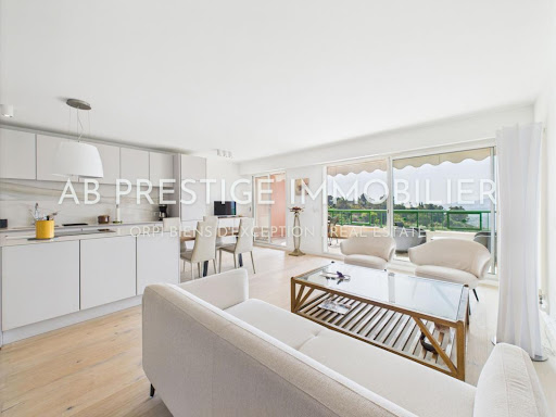 Apartment with terrace and pool 3