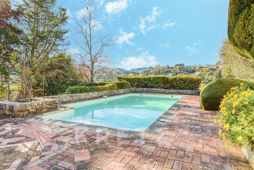 Villa with pool and terrace 2