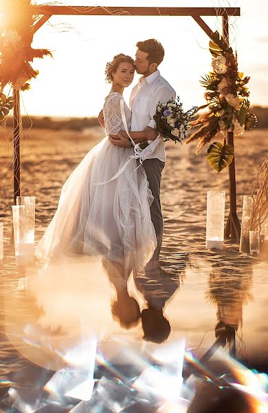 Wedding photographer Alena Medenceva (medentseva). Photo of 3 August 2019