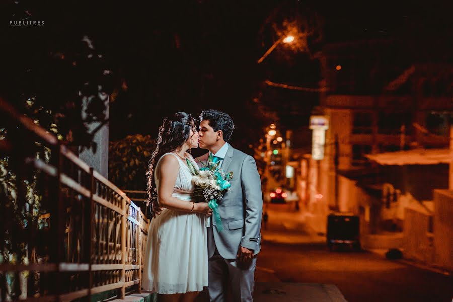 Photographe de mariage Brayan Seminario Rodriguez (publitres). Photo du 17 novembre 2018