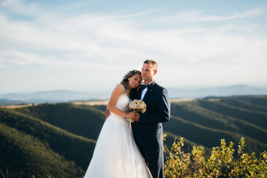 Fotograf ślubny Csongor Menyhárt (menyhart). Zdjęcie z 18 października 2017