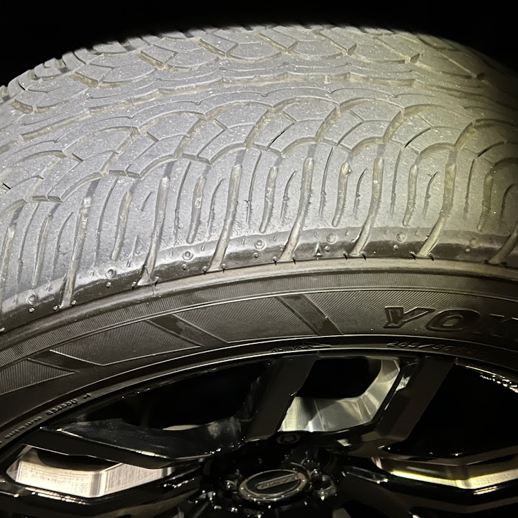 ランドクルーザープラドのYOKOHAMA PARADA Spec-X・265/50/R20・タイヤ差し上げます🛞・送料かけてまでの物では無いので・手渡ししますに関するカスタム事例の投稿画像3枚目