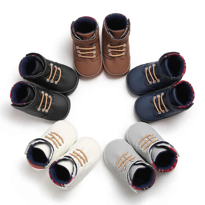 Baby peuterschoenen, hoge top met zachte zool, modieus en comfortabel voor baby's, ideaal voor vrije tijd en spelen, bescherming voor kleine voetjes.