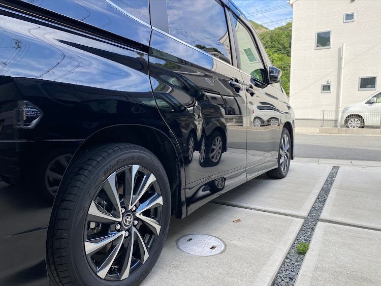 ヴォクシーのたおさんが投稿したカスタム事例の投稿画像1枚目