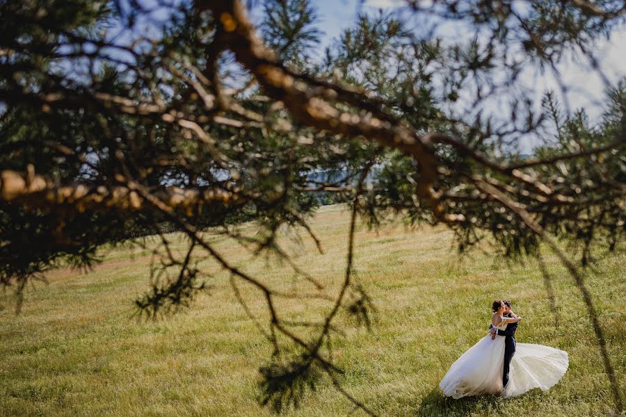 Wedding photographer Juhos Eduard (juhoseduard). Photo of 6 June 2023