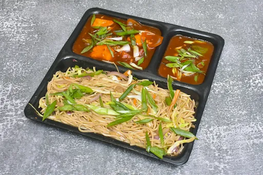 Chilli Paneer With Noodles