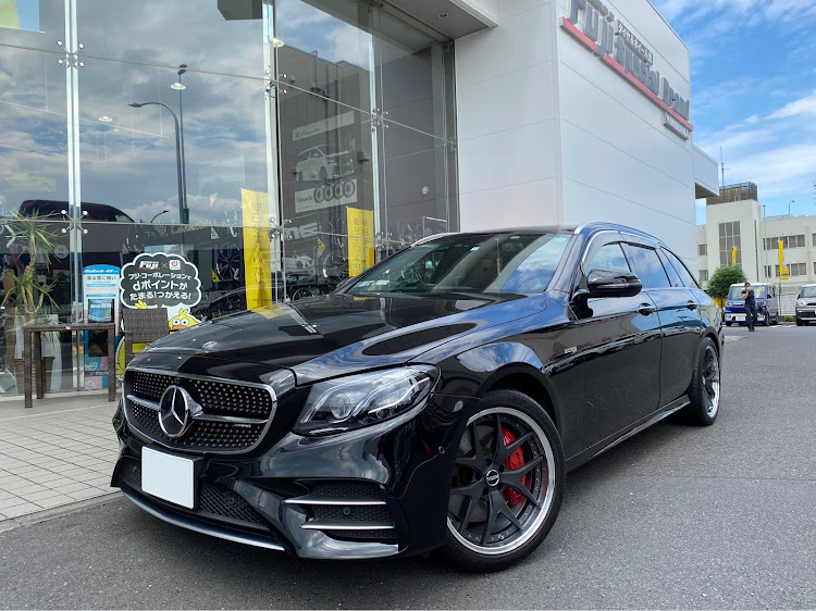 EクラスのTWS・205S・ミシュランパイロットスポーツ4S・レッドキャリパー・ホイール交換に関するカスタム事例の投稿画像3枚目