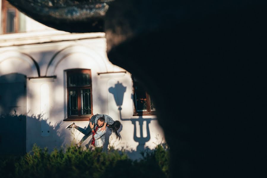 Fotógrafo de casamento Bacoev Konstantin (batsoev). Foto de 15 de fevereiro 2016