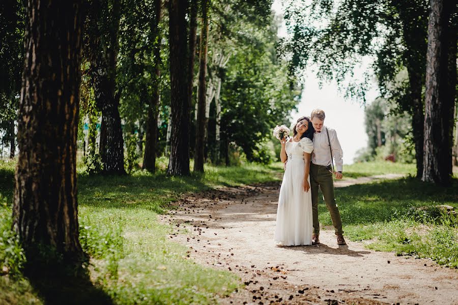 Fotógrafo de casamento Aleksandr Zavarzin (zavarzin1987). Foto de 8 de agosto 2015