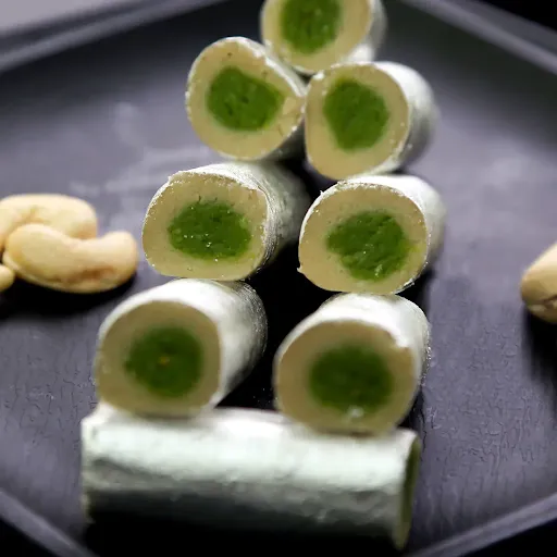 Kaju Pista Roll