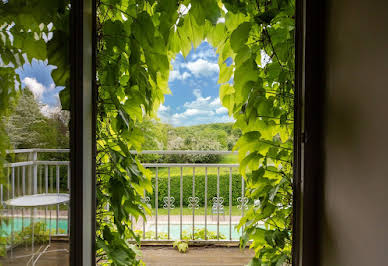 House with pool and terrace 4