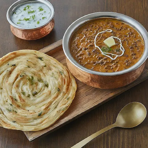 Dal Makhani 250 Ml + 1 Laccha Prantha + 1 Raita