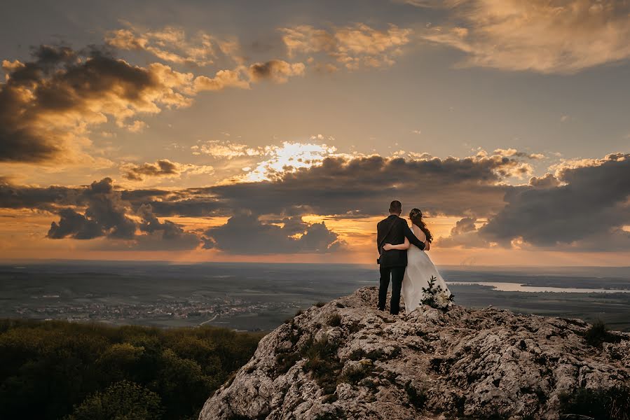 Svadobný fotograf Lucie Skopalová (okemlucie). Fotografia publikovaná 16. mája 2021