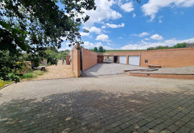 House with pool and terrace 3