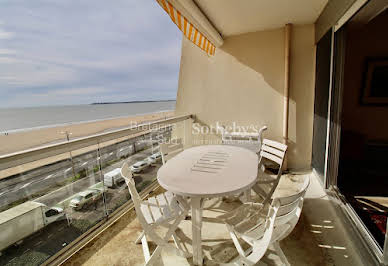 Seaside apartment with terrace 15