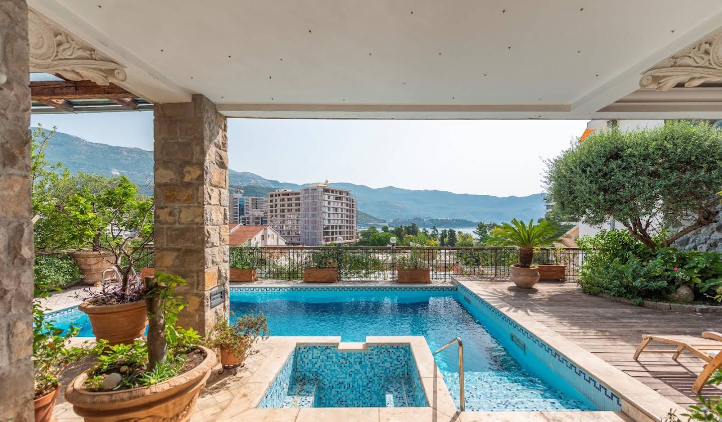 Villa with terrace Budva