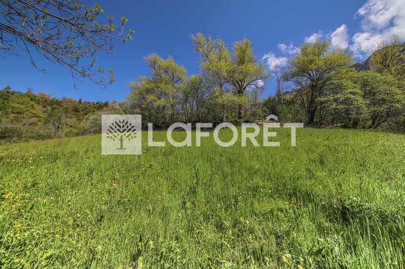 Vente terrain  2700 m² à Les Orres (05200), 140 000 €