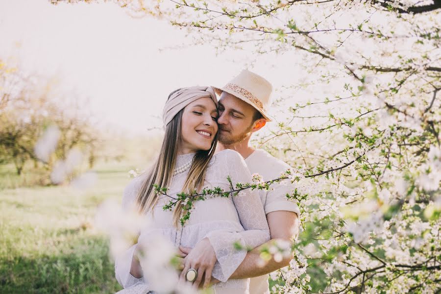 Wedding photographer Oksana Bilichenko (bili4enko). Photo of 1 May 2019