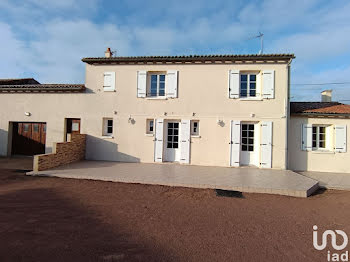 maison à Saint-Léger-de-Montbrun (79)