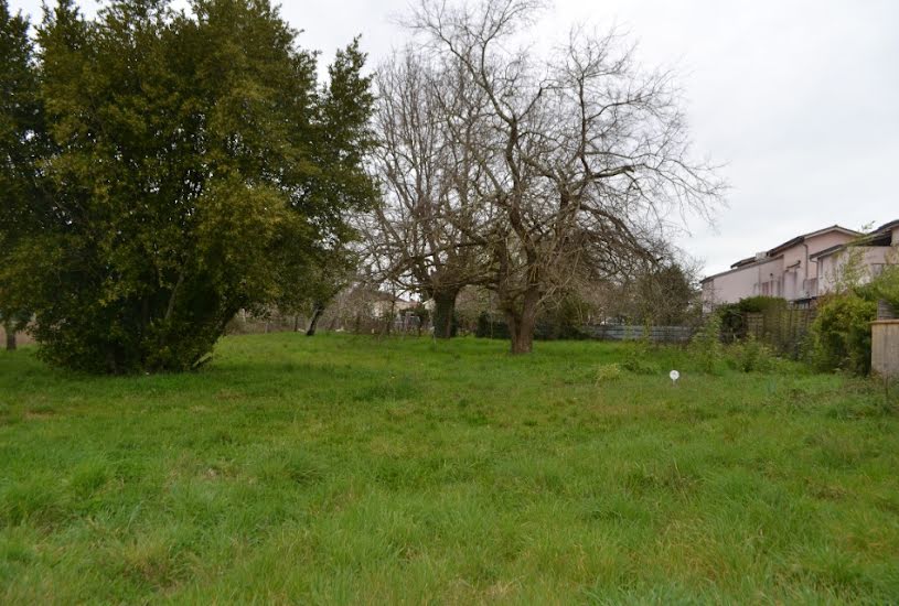  Vente Terrain à bâtir - 623m² à Saint-Médard-en-Jalles (33160) 