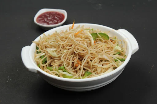 Veg Hakka Noodles