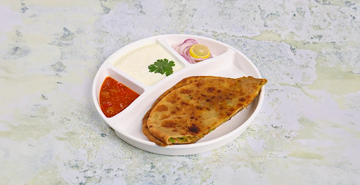 Tawa Gobhi Parantha Combo