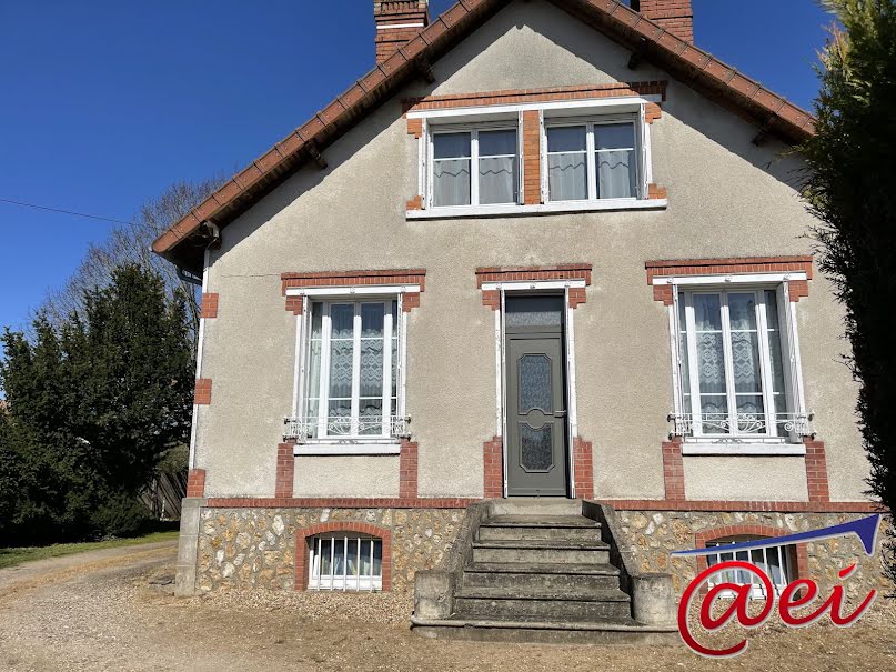 Vente maison 5 pièces 90 m² à Ouzouer-sur-Loire (45570), 149 000 €