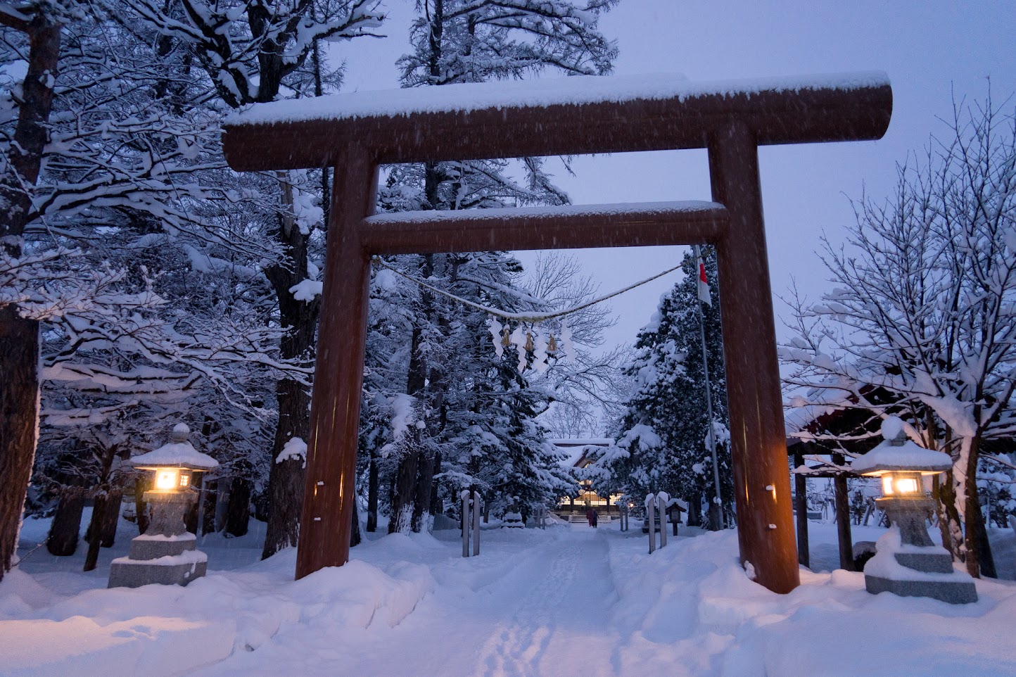 真竜神社