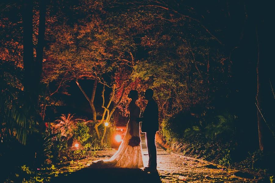 Fotografo di matrimoni Dani Campos (danicampos). Foto del 11 maggio 2020