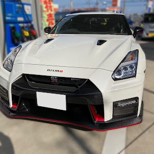 NISSAN GT-R