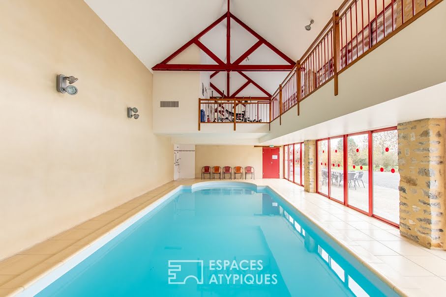 Vente maison 22 pièces 723 m² à Sainte-Suzanne (53270), 850 000 €