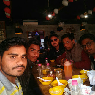 Deepak Duhariya at Pizza World, Malviya Nagar,  photos