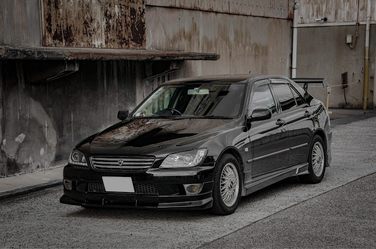 アルテッツァのアルテッツァ・さむい・BBS・GTウイング・カッコいい写真に関するカスタム事例の投稿画像1枚目