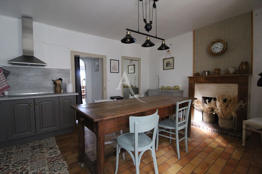 Vente maison 4 pièces 180 m² à Chaumont-sur-Loire (41150), 244 000 €