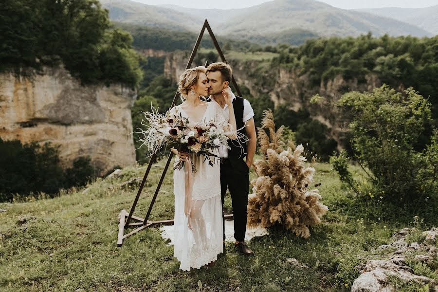 Fotógrafo de casamento Kristina Lebedeva (krislebedeva). Foto de 24 de maio 2019